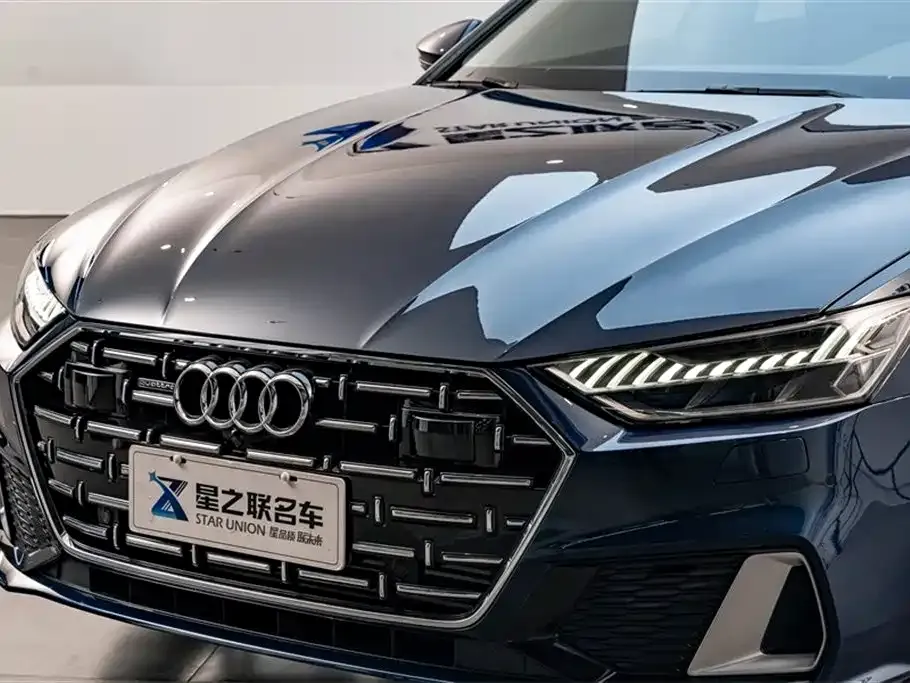 Audi A7L — фото 5