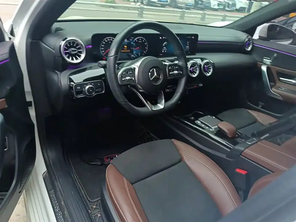 Mercedes-Benz A-Class — фото 10