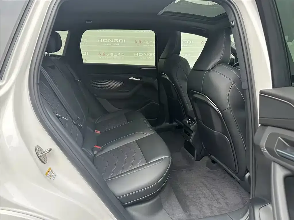 Audi Q6L e-tron — фото 10