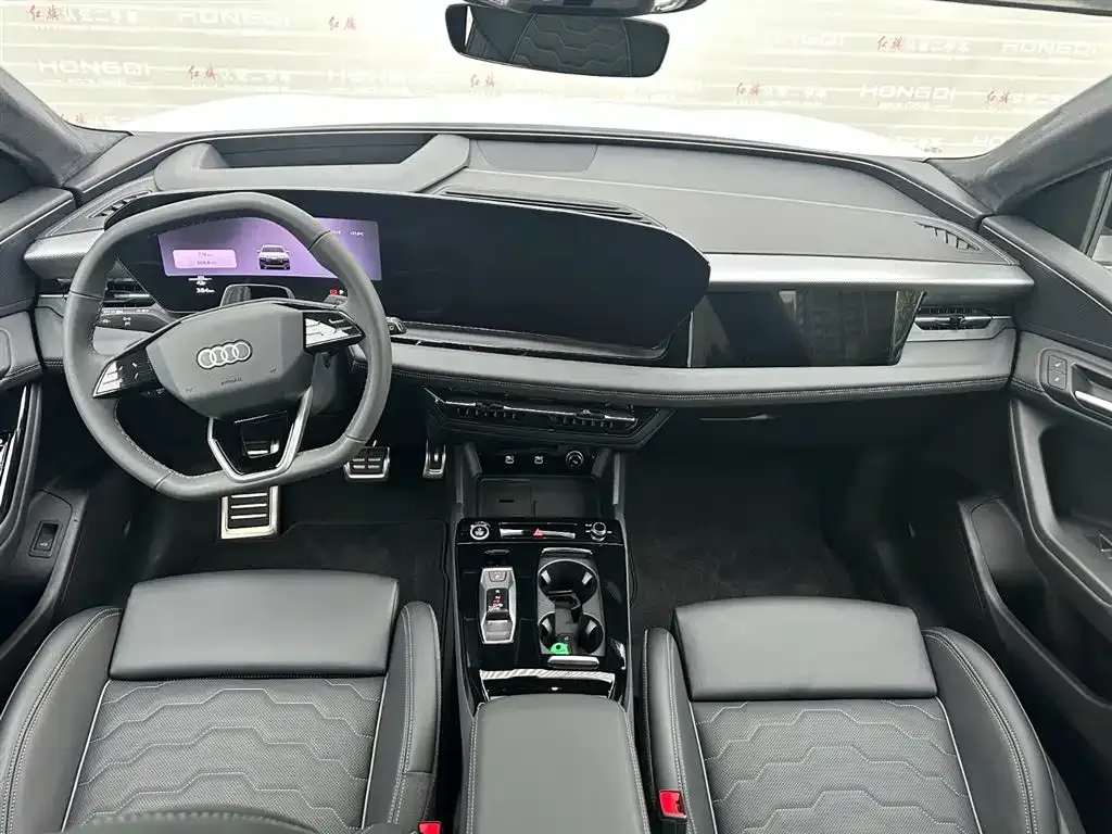 Audi Q6L e-tron — фото 6