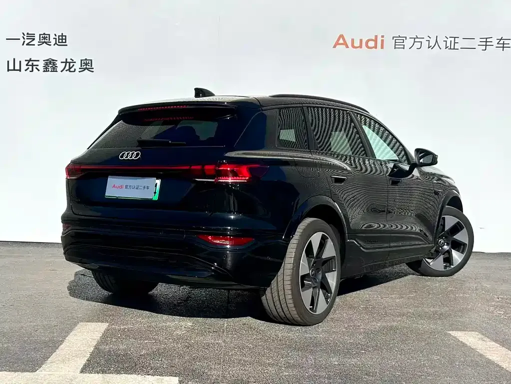 Audi Q6L e-tron — фото 9