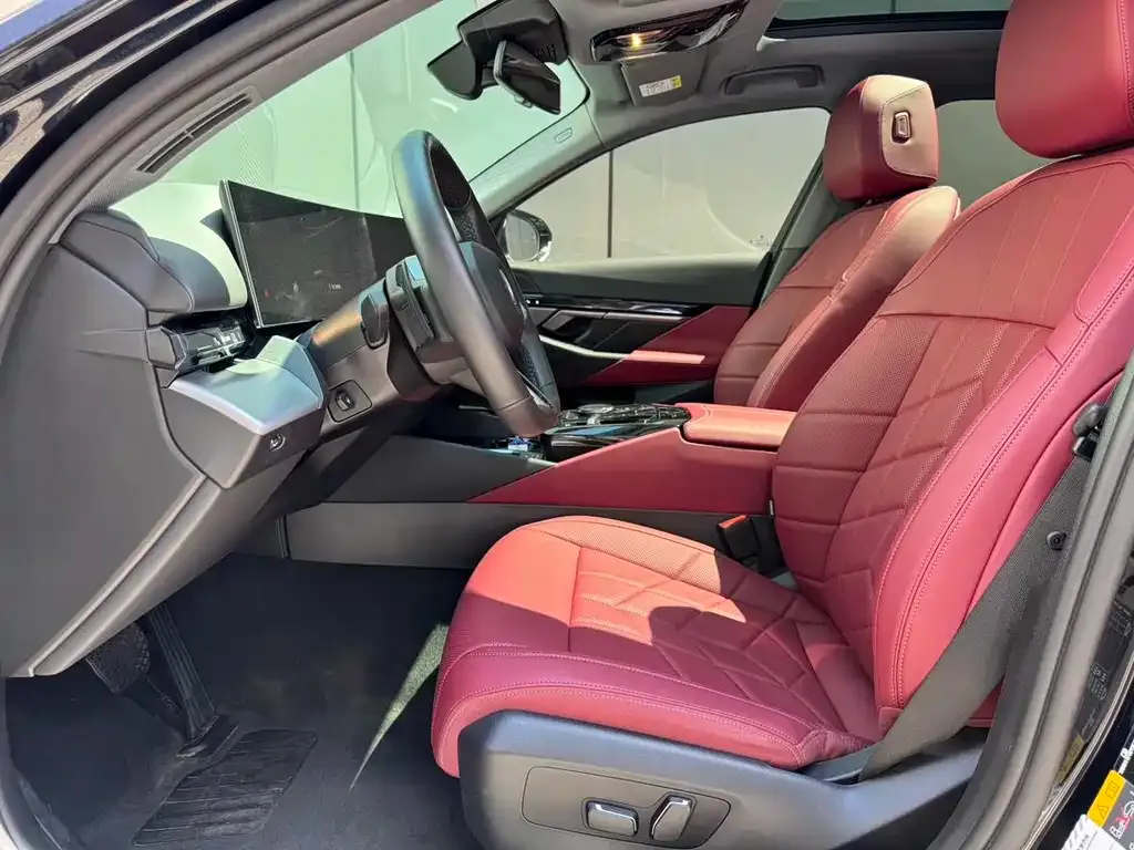 BMW i5 — фото 10