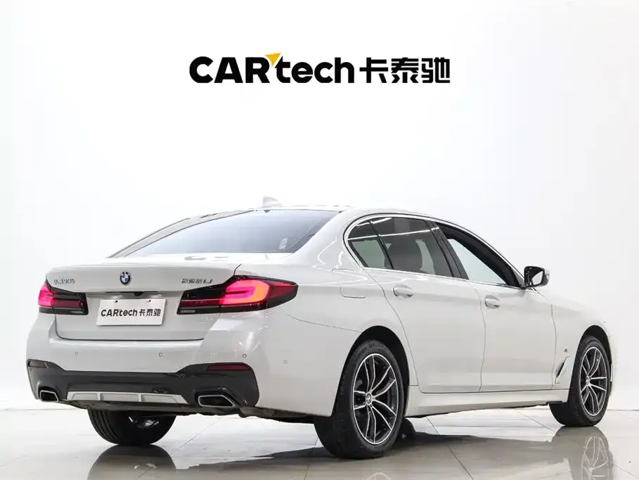 BMW 5 Series — фото 4