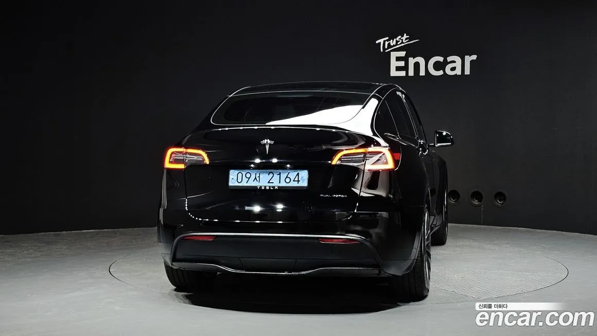 Tesla Model Y — фото 4