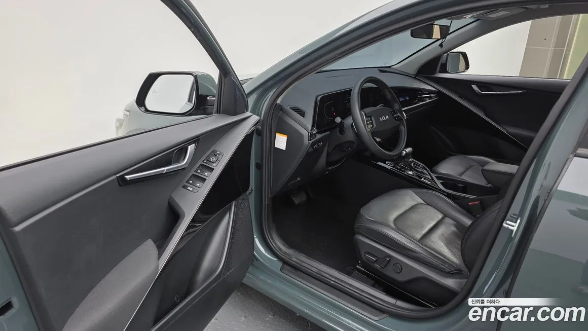 Kia Niro — фото 10