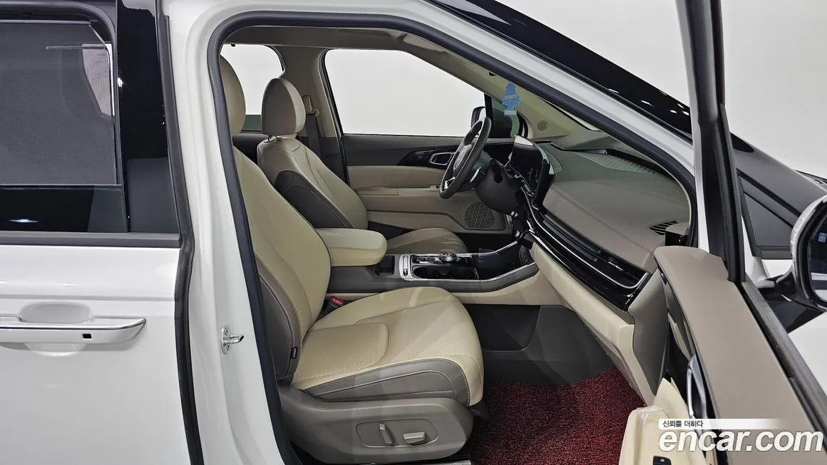 Kia Carnival — фото 10