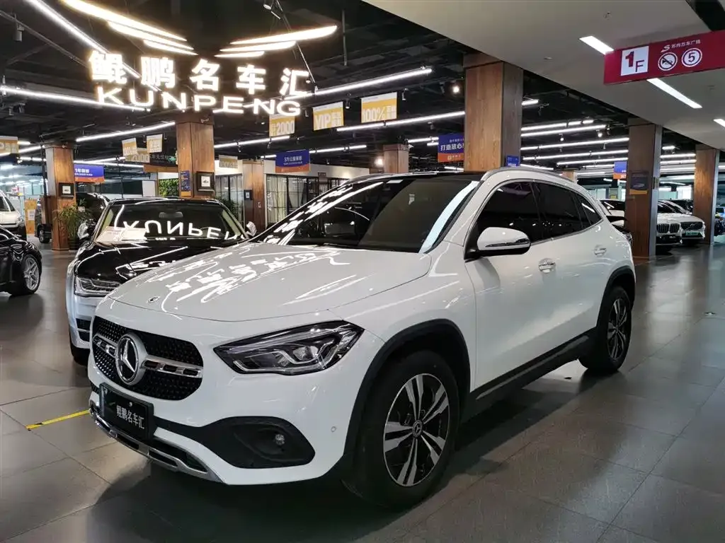 Mercedes-Benz GLA — фото 1