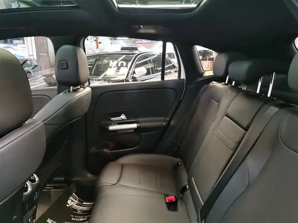 Mercedes-Benz GLA — фото 10