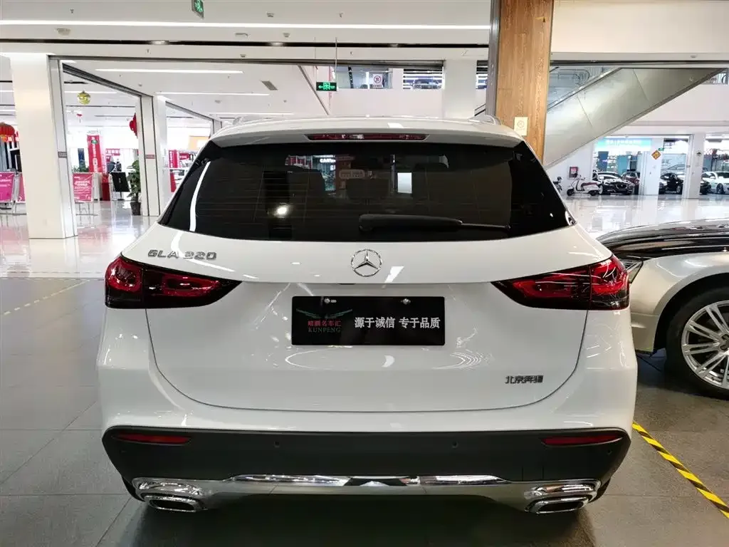 Mercedes-Benz GLA — фото 4
