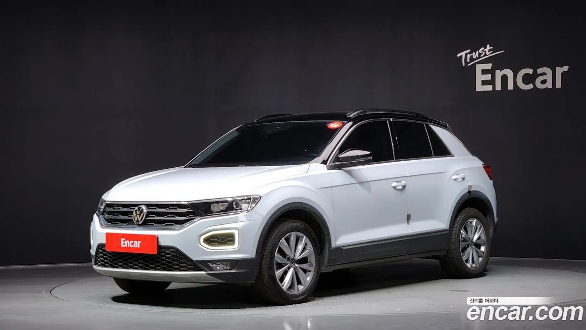 Volkswagen T-Roc — фото 1