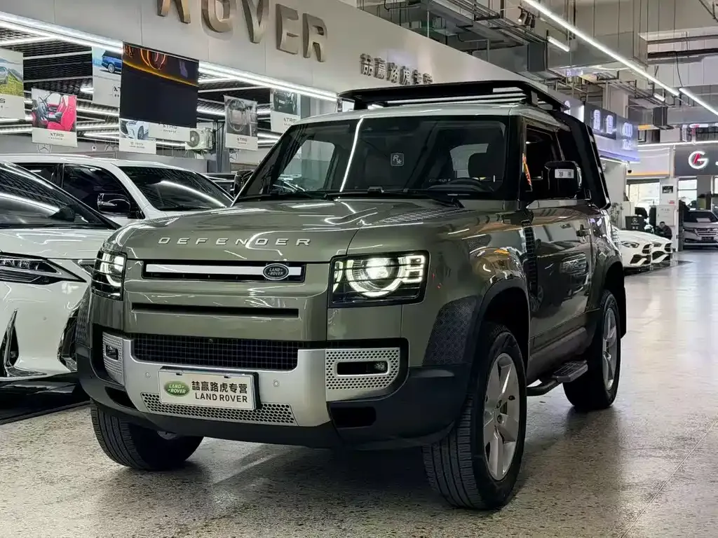 Land Rover Defender — фото 1