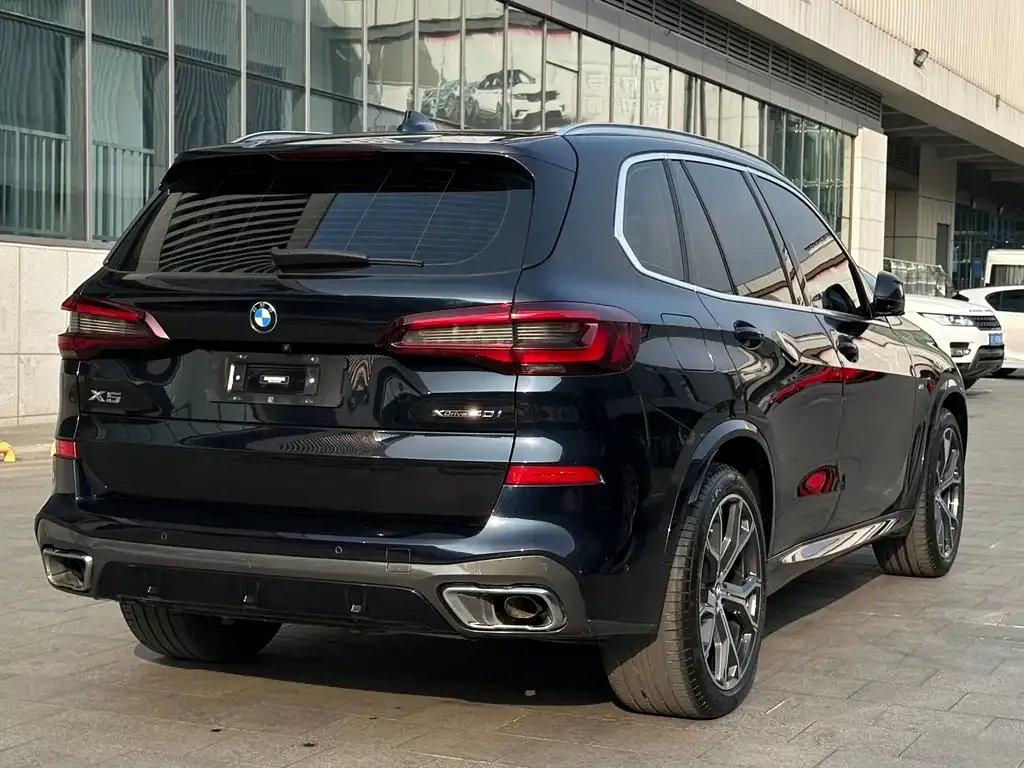 BMW X5 (Import) — фото 5