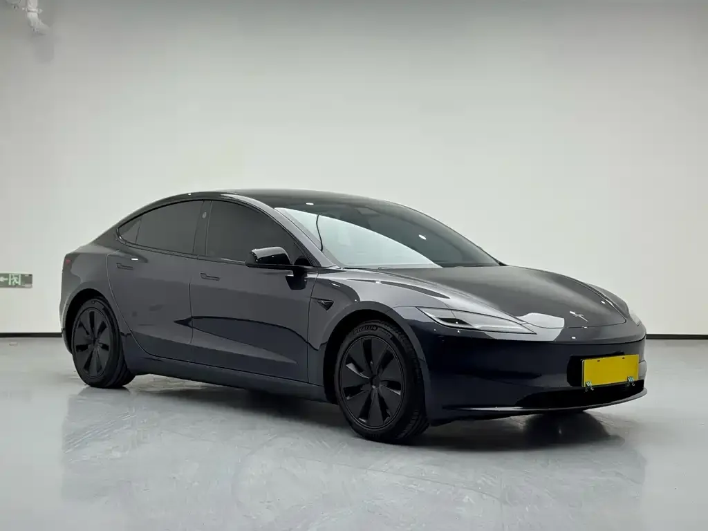 Tesla Model 3 — фото 2