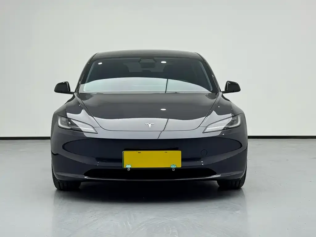 Tesla Model 3 — фото 3