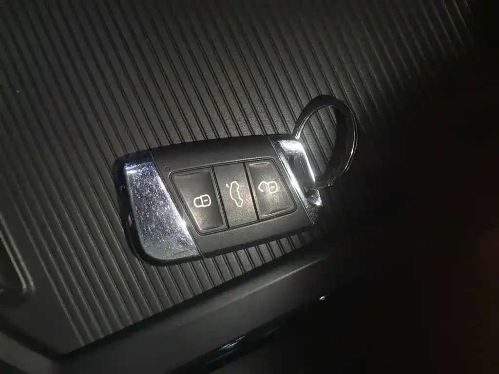 Volkswagen Passat — фото 9