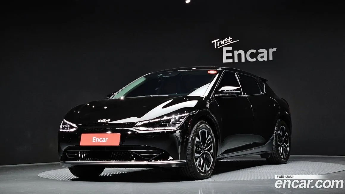 Kia EV6 — фото 1