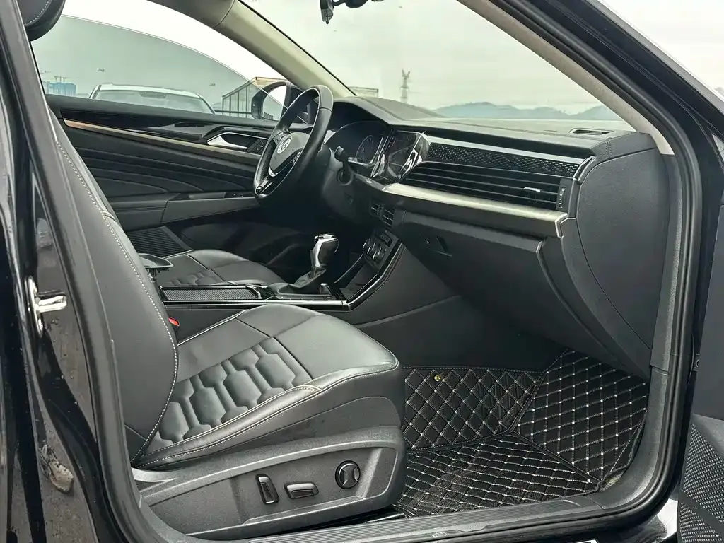 Volkswagen Passat — фото 7