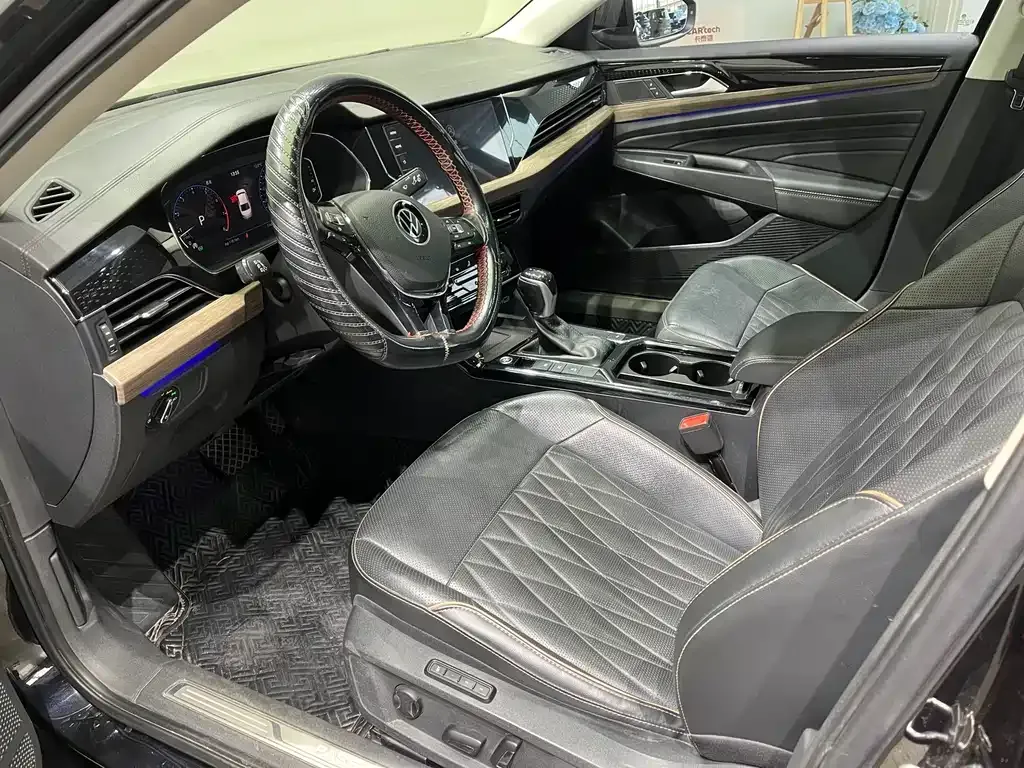 Volkswagen Passat — фото 10