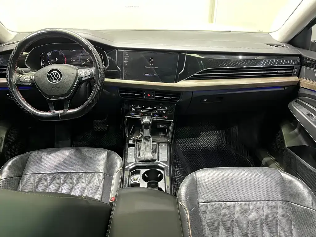 Volkswagen Passat — фото 9