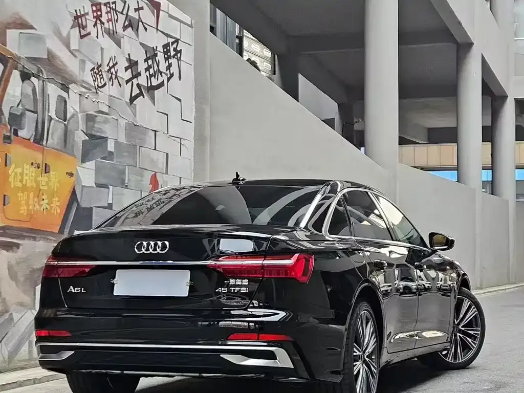 Audi A6L — фото 2
