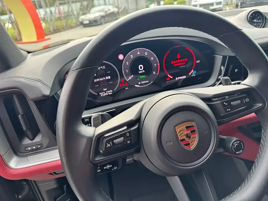 Porsche Cayenne Hybrid — фото 10