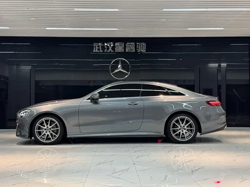 Mercedes-Benz E-Class (Import) — фото 4
