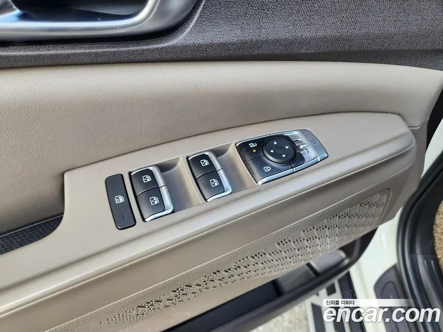 Kia Carnival — фото 7