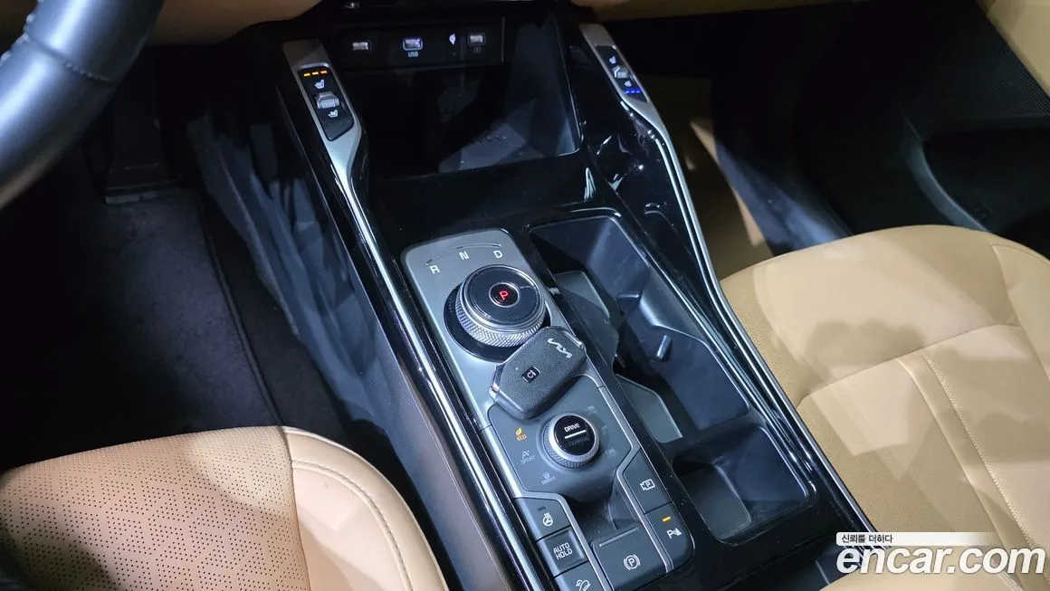Kia Sorento — фото 9
