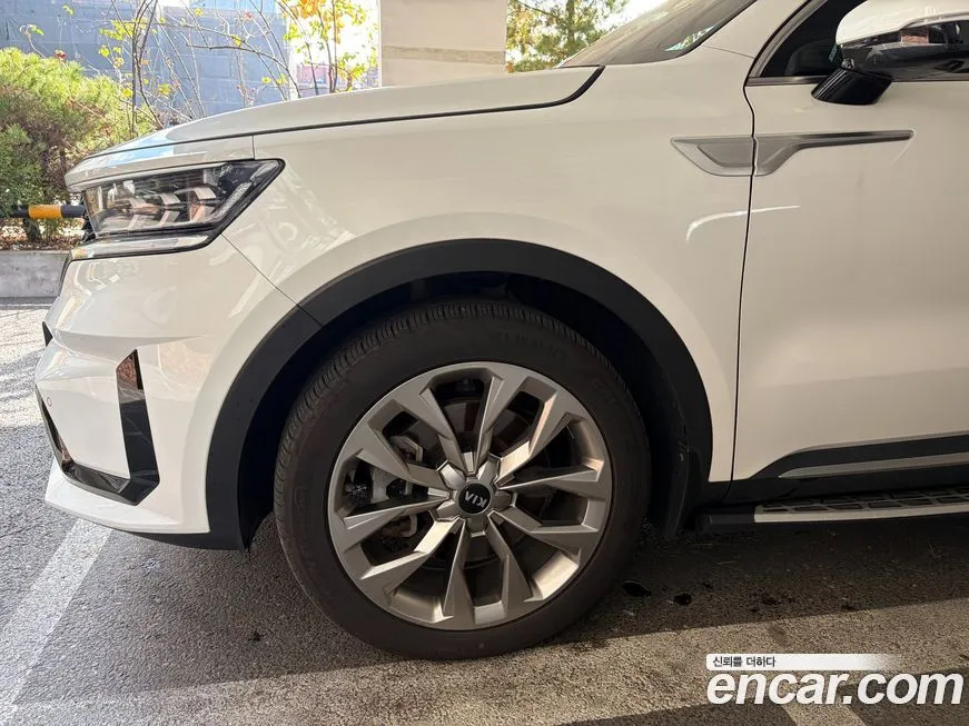 Kia Sorento — фото 10