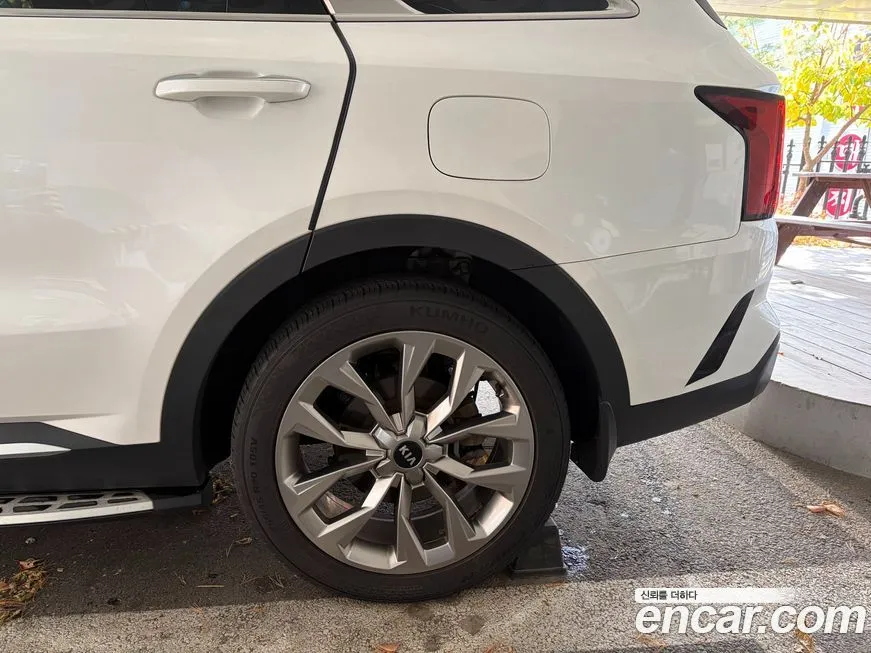 Kia Sorento — фото 6
