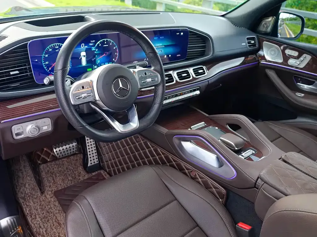 Mercedes-Benz GLS — фото 9