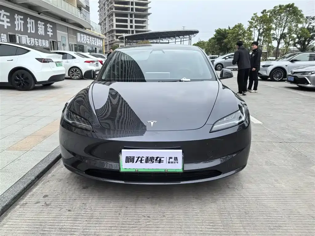 Tesla Model 3 — фото 2