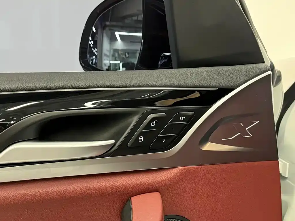 BMW iX3 — фото 9