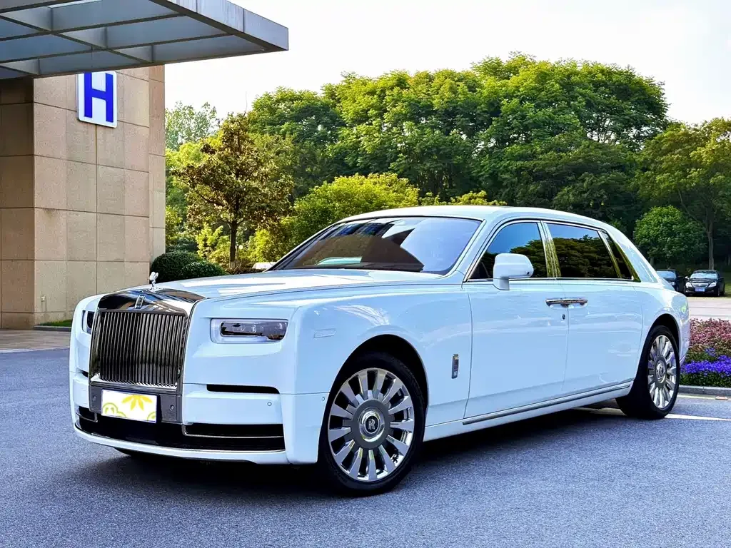 Rolls-Royce Phantom — фото 1