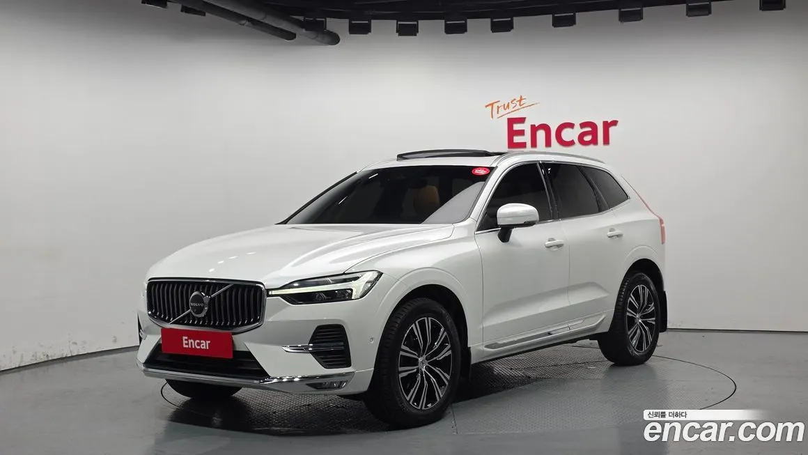 Volvo XC60 — фото 1