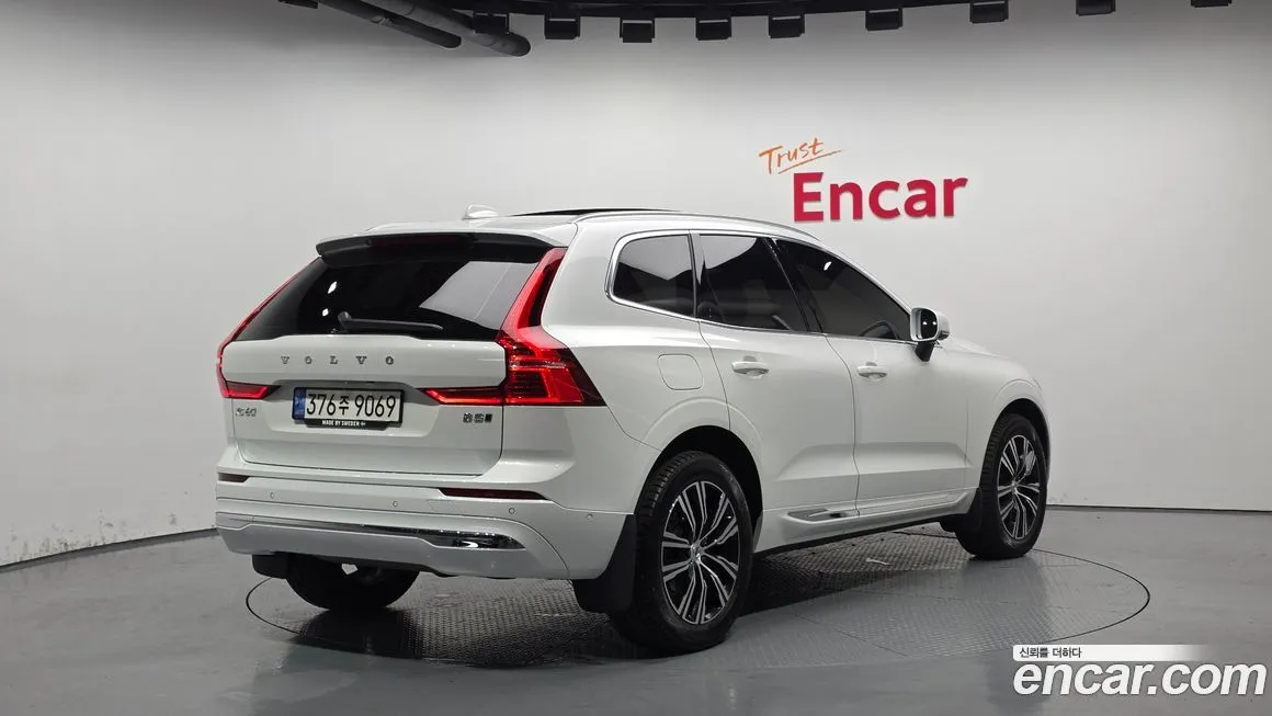 Volvo XC60 — фото 2