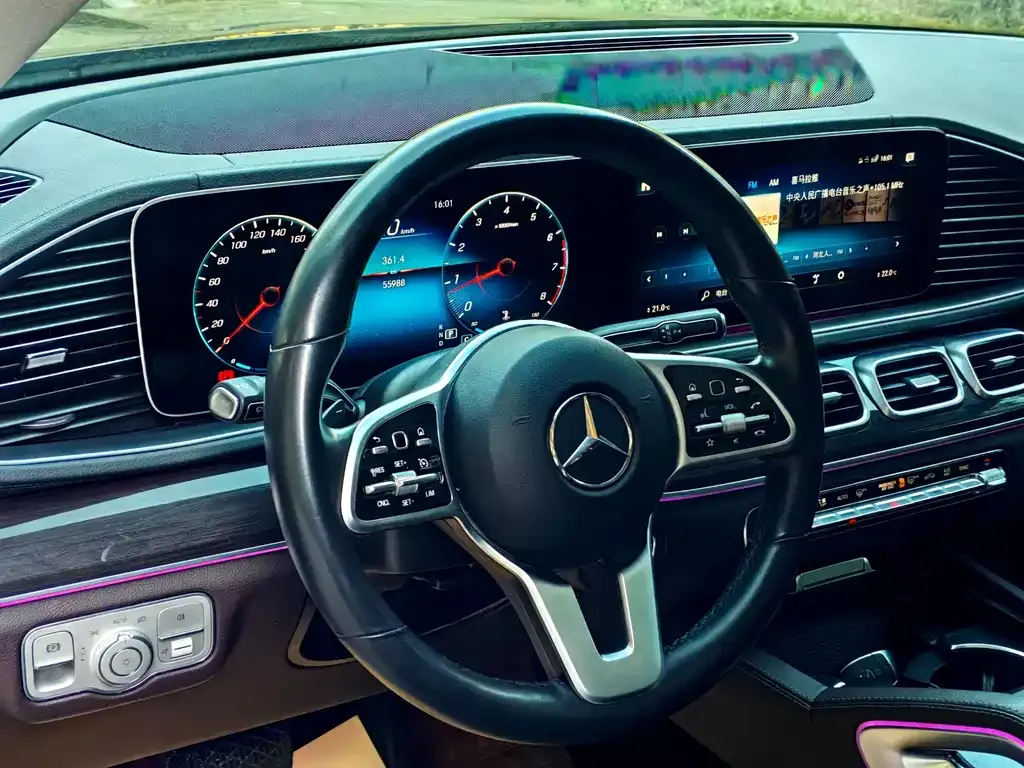 Mercedes-Benz GLE — фото 10