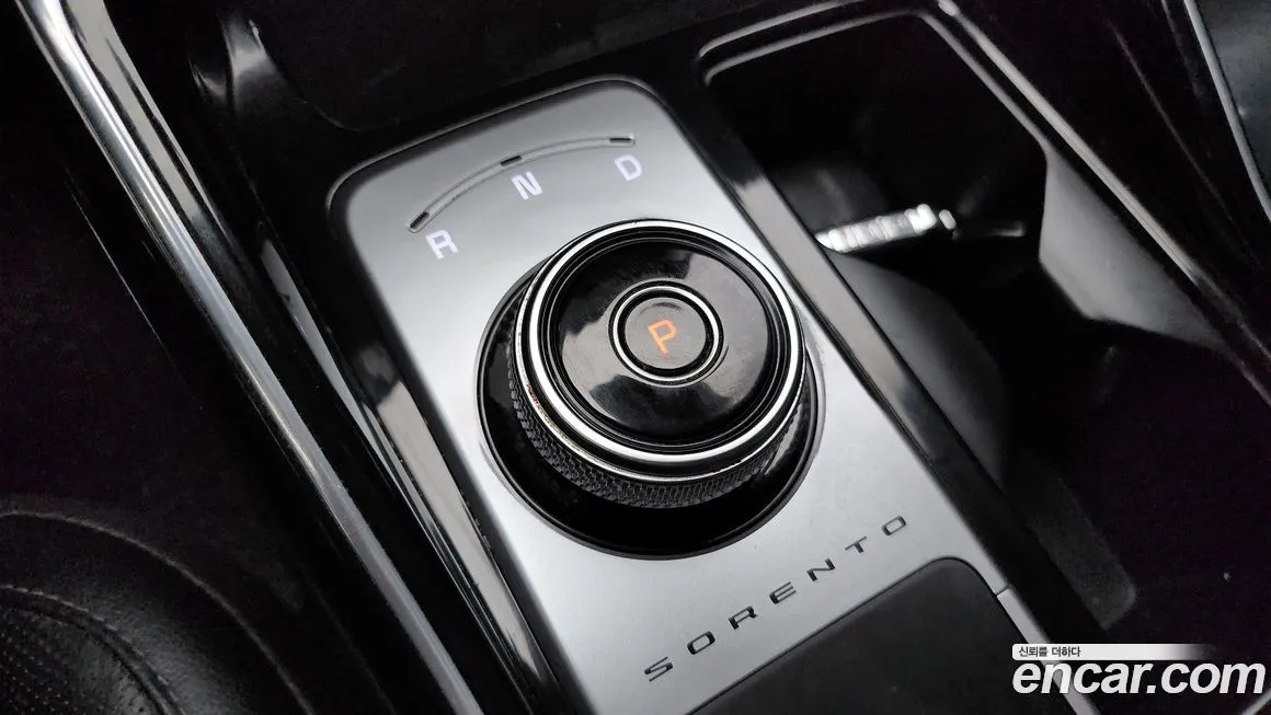 Kia Sorento — фото 9