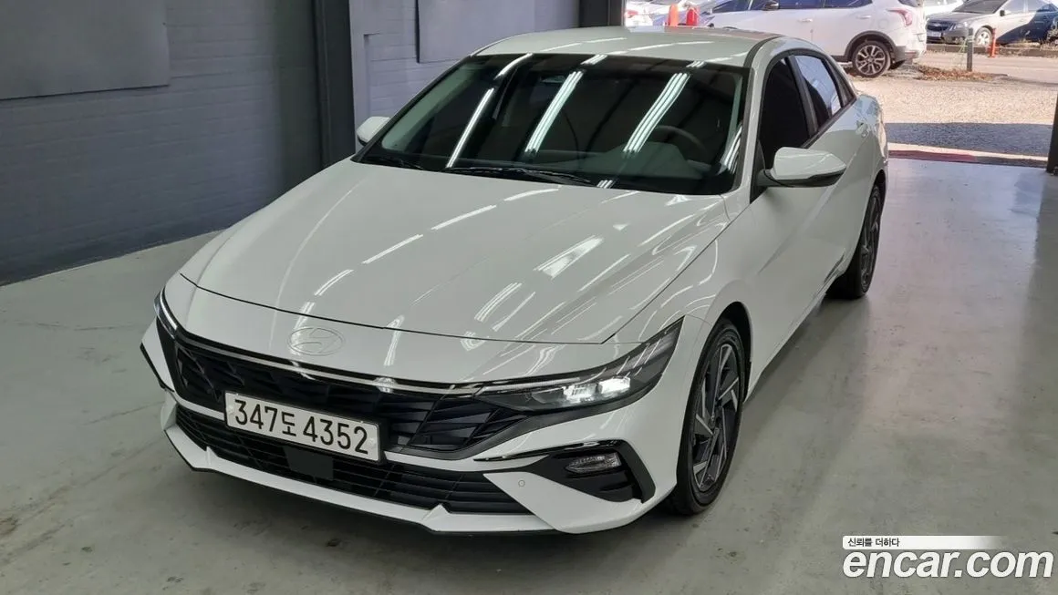 Hyundai AVANTE — фото 1