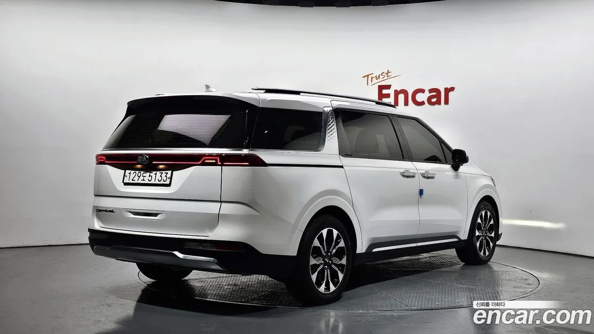 Kia Carnival — фото 2