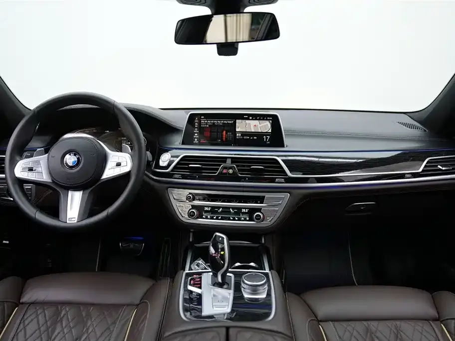 BMW 7 Series — фото 8