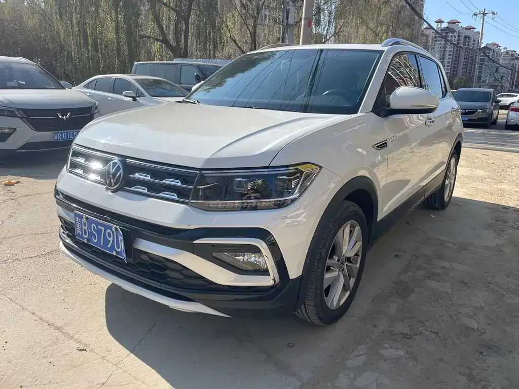Volkswagen T-Cross — фото 1
