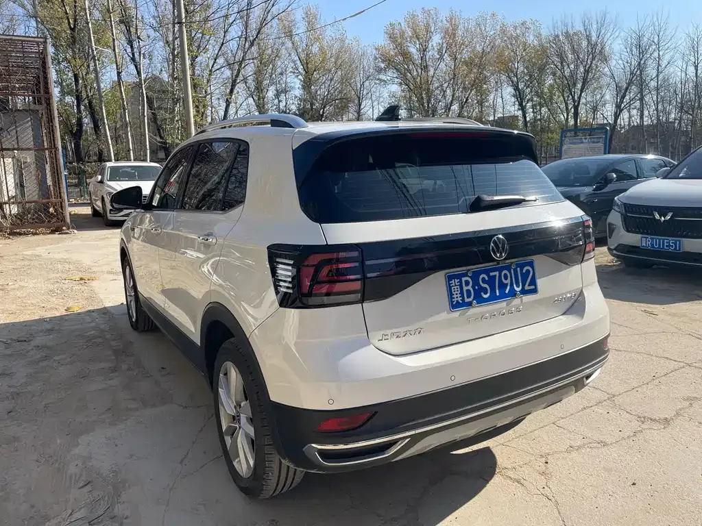 Volkswagen T-Cross — фото 10