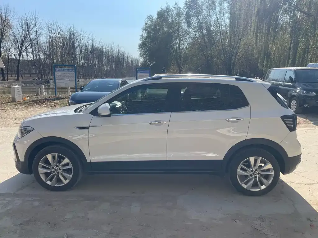 Volkswagen T-Cross — фото 3