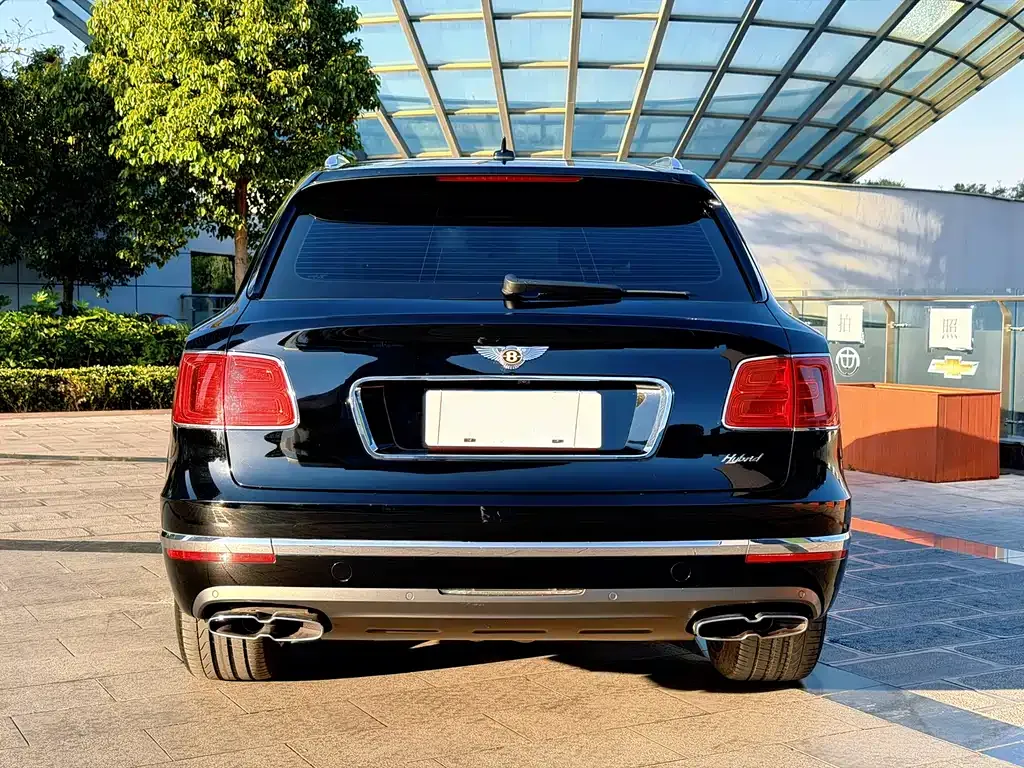 Bentley Bentayga PHEV — фото 7