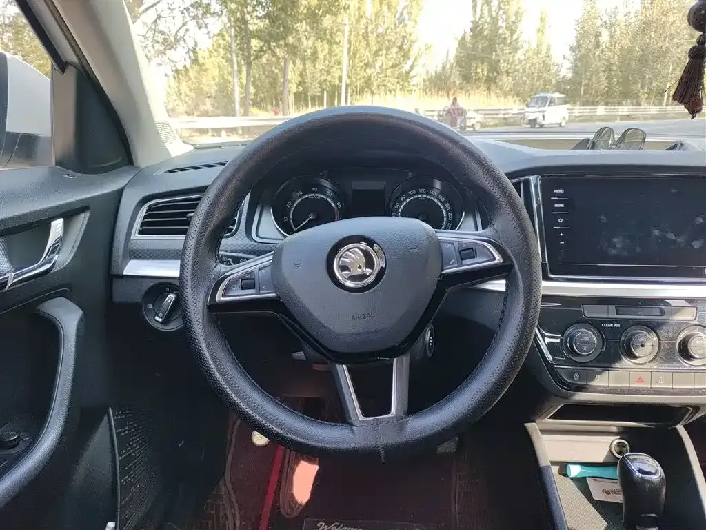 Skoda Kamiq — фото 3