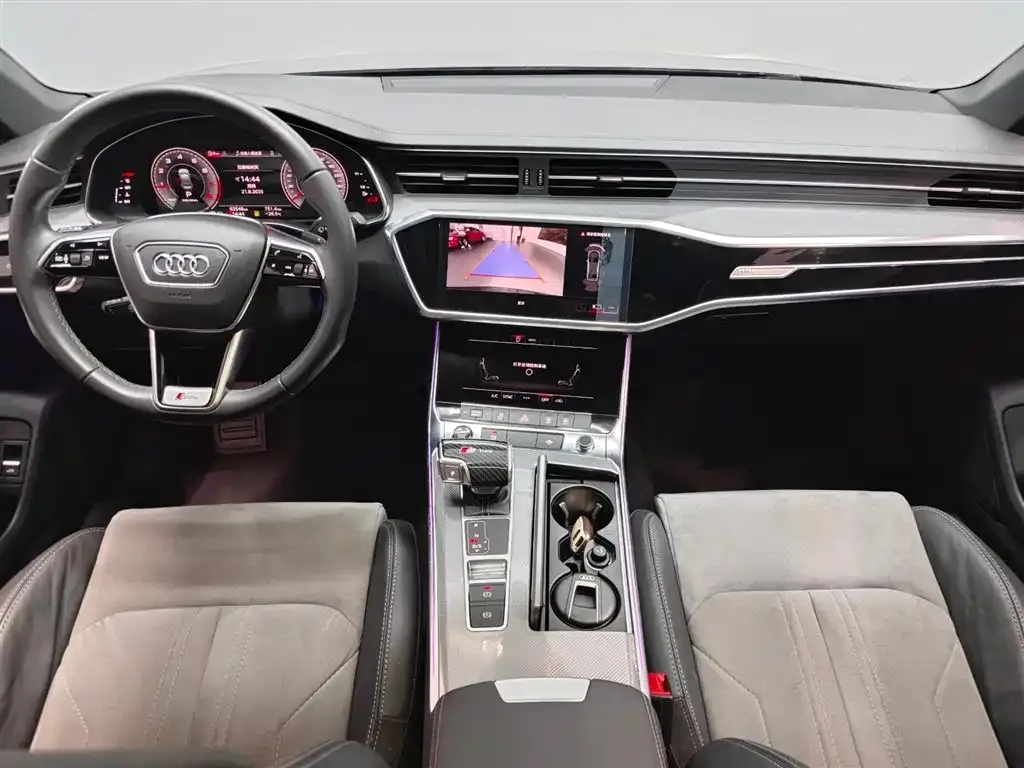 Audi A6L — фото 2