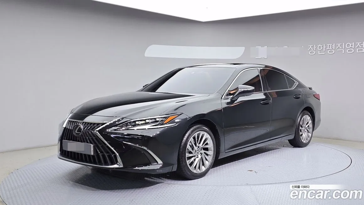 Lexus ES — фото 1