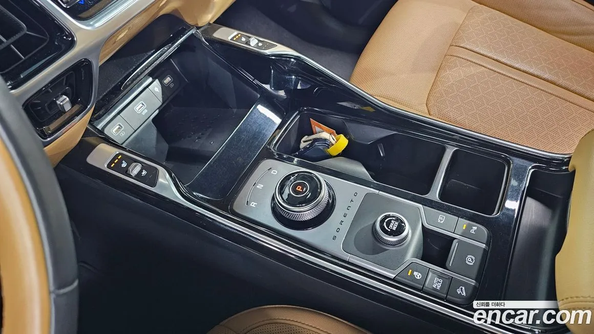 Kia Sorento — фото 9