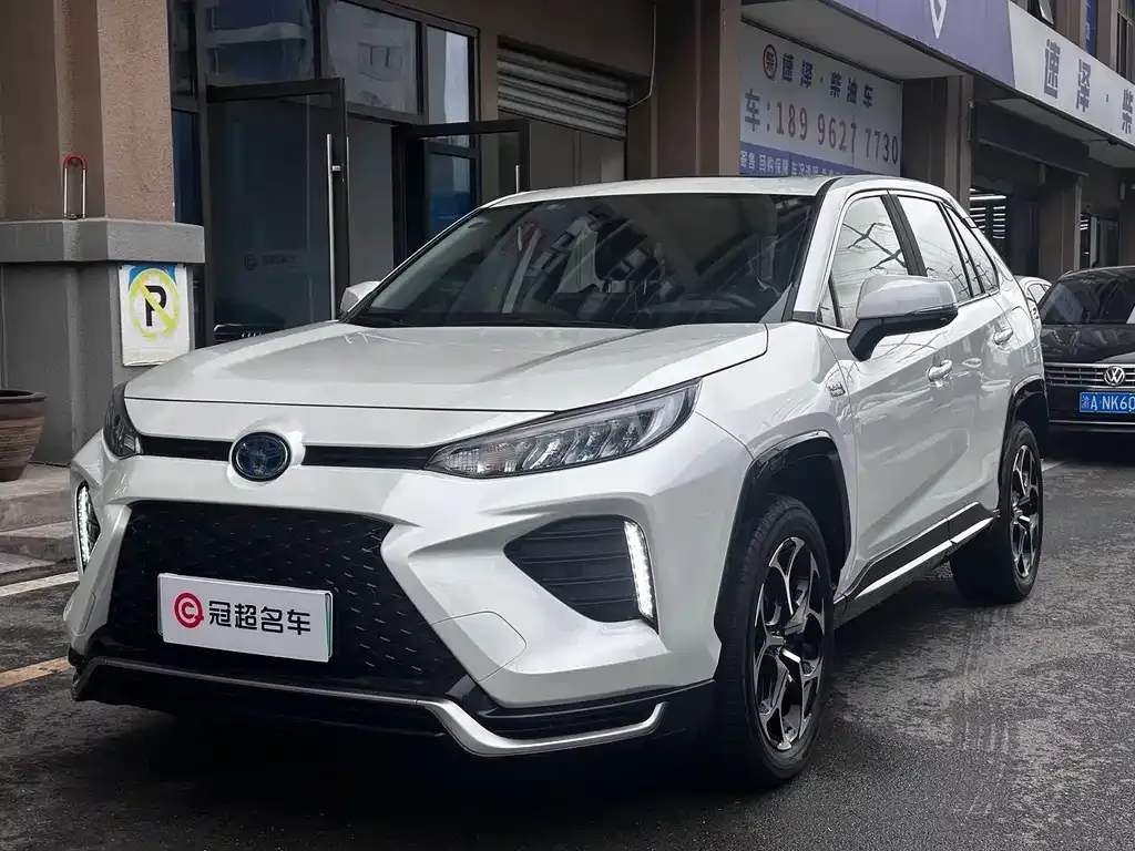 Toyota Wildlander New Energy — фото 1